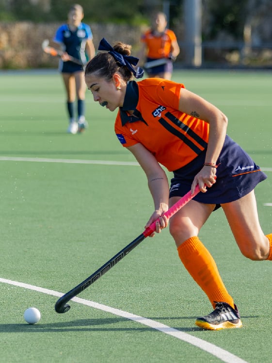 Jugadors internacionals gaudint al Pau Negre