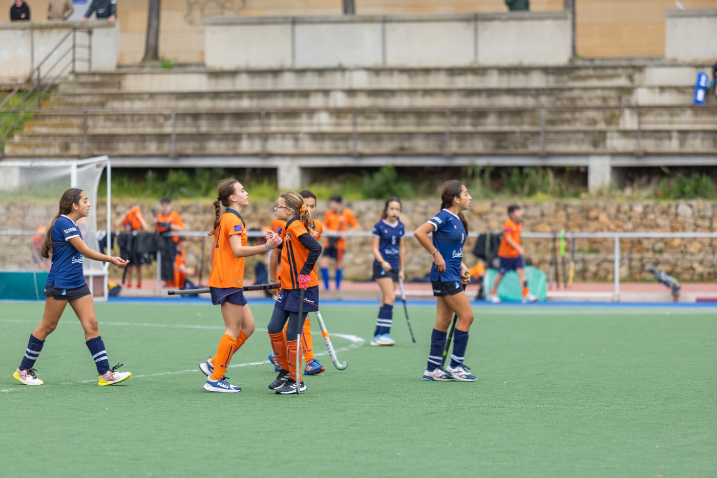 Gritty opening draws for the first teams, seniors building, academy in motion and Hoquei+ runners-up. Sunday 5/10, SuperSunday at Pau Negre.